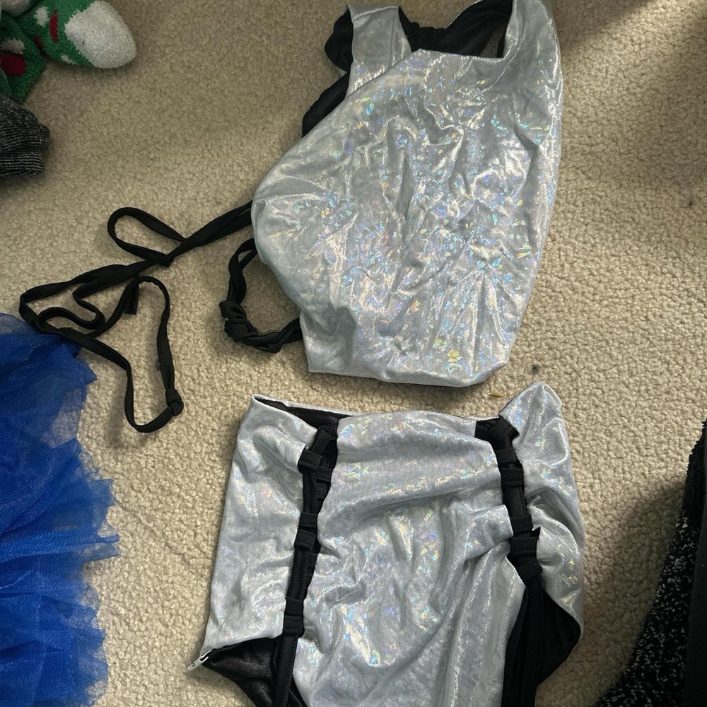 Rave Crop Top & High Waist Booty Shorts